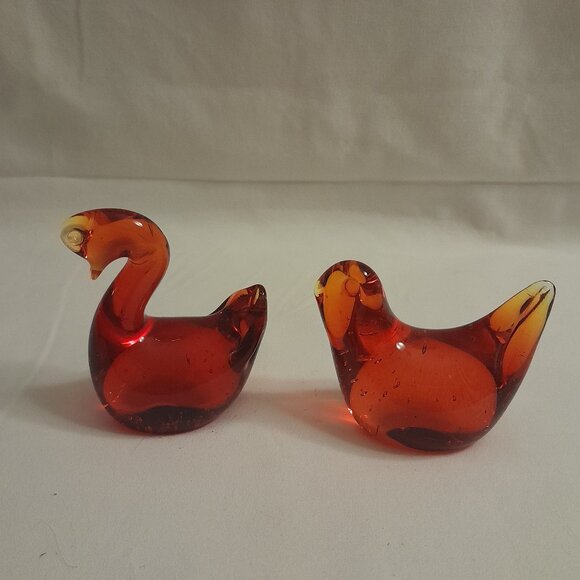 VTG Amberina Art Glass Swan Pair Paperweights/Decor - Picture 2 of 5